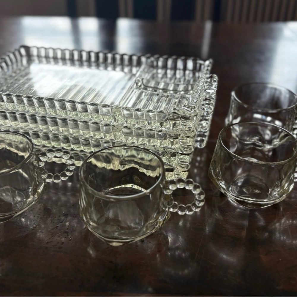 vintage Hazel-Atlas "Sip, Snack, and Smoke set